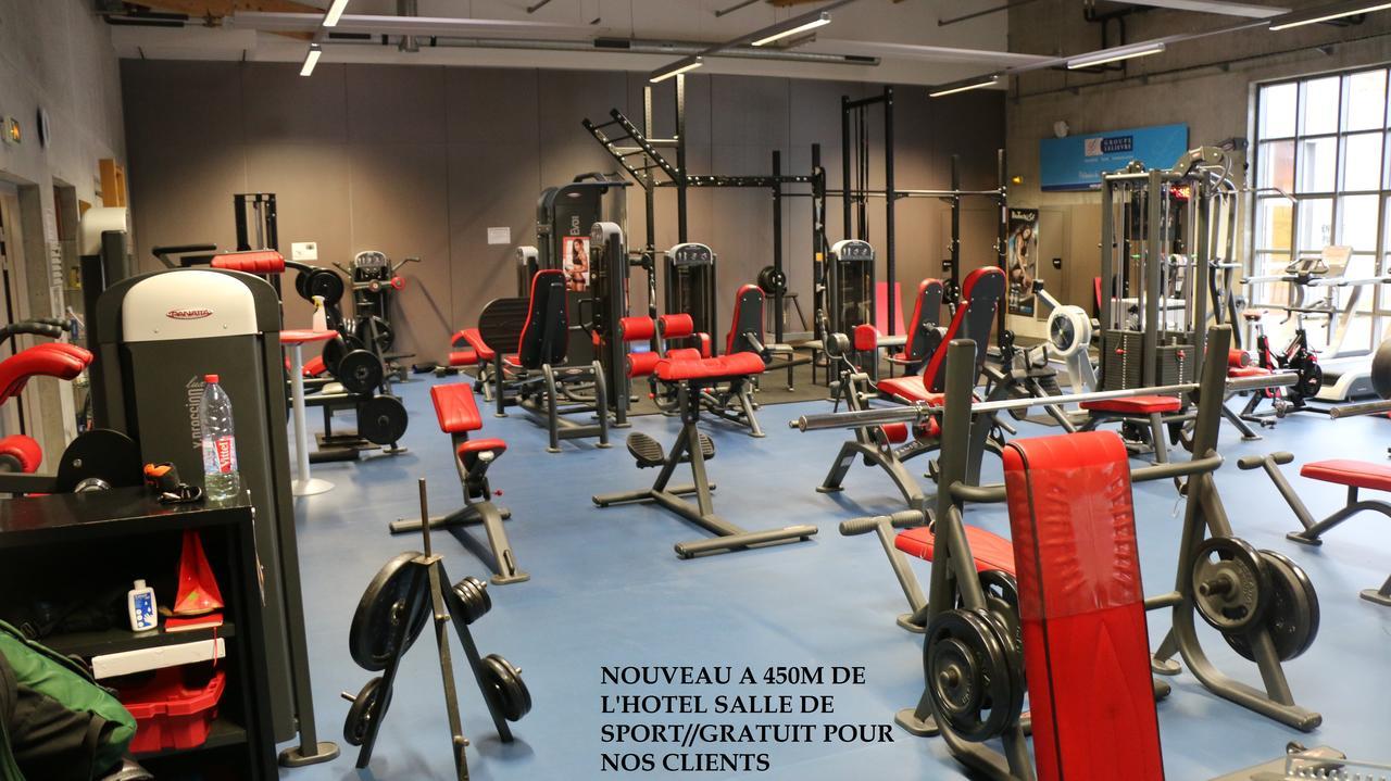 לה מאנש Hotel Restaurant Seminaires La Foresterie מראה חיצוני תמונה